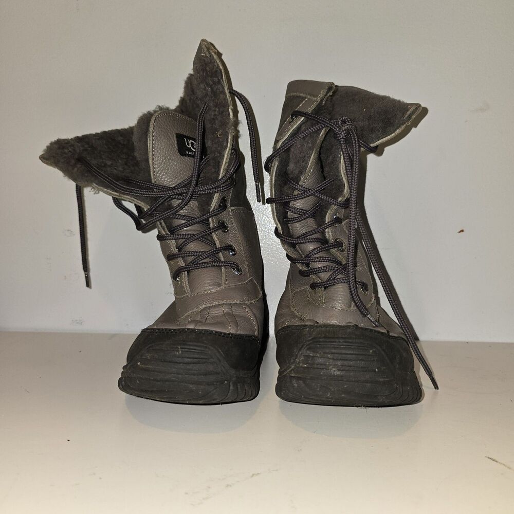 UGG Adirondack II Womens Grey Leather Sheep Boots Event VIBRAM OUTSOLES Size 5